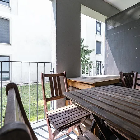 Apartment Avec Parking Climatisation A La Cite Du Vin Bordeaux